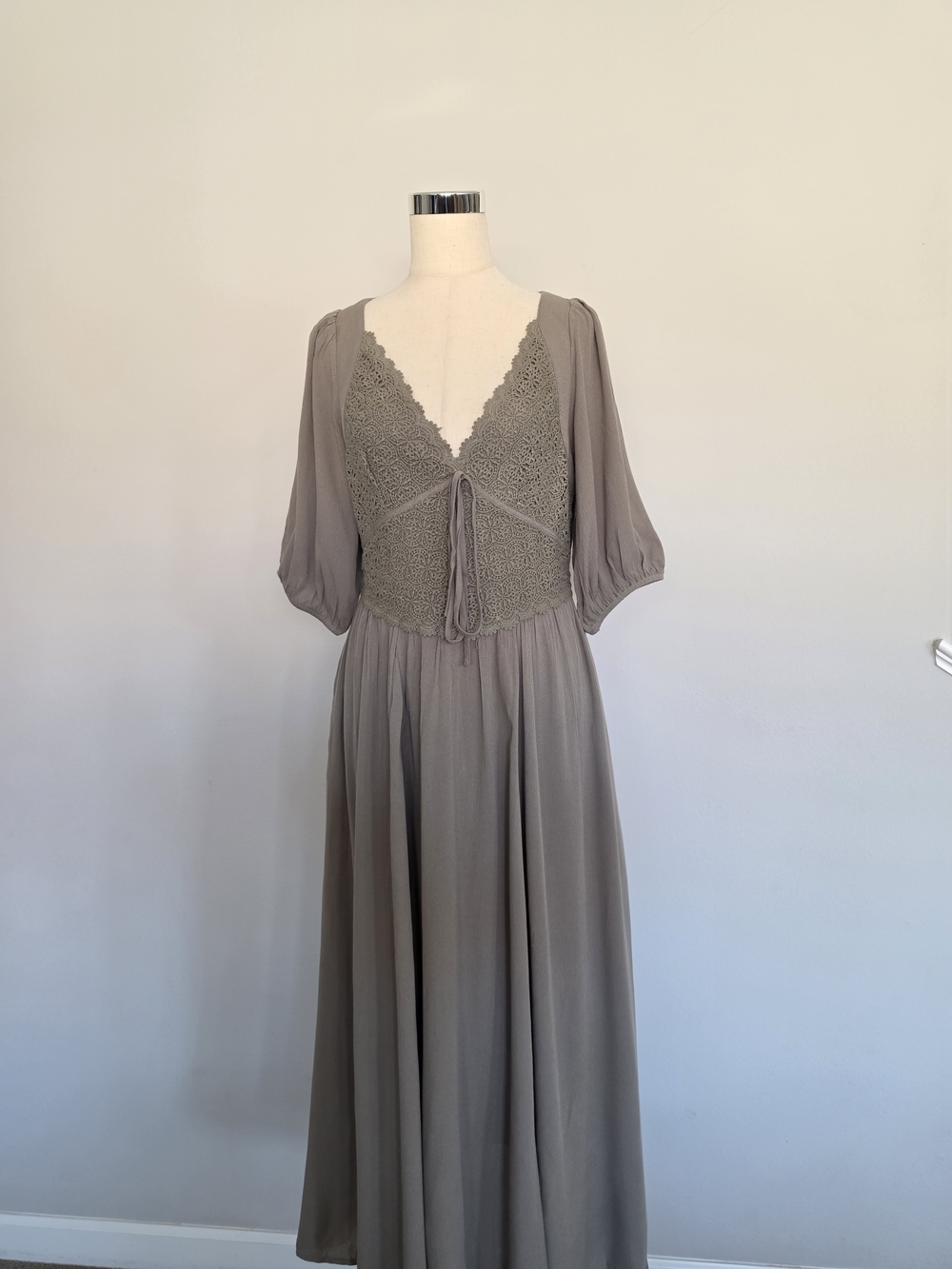 Crochet Bodice Maxi Dress in Olive with Puff Sleeves - Picture 7 of 13